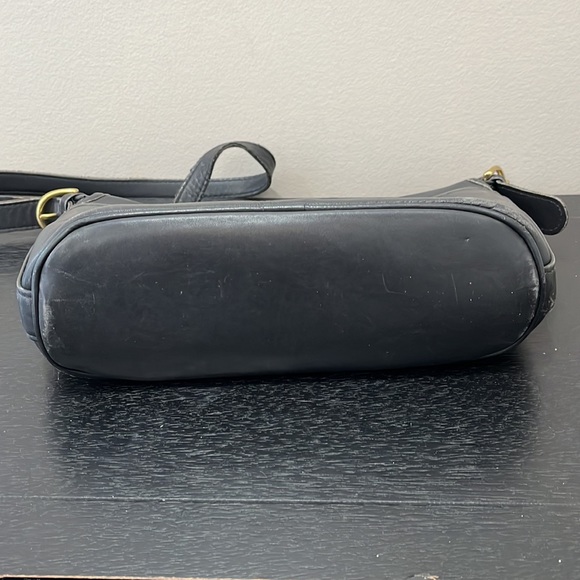 Vintage Black Leather Coach Flap Crossbody Bag - USA 4907 - Picture 16 of 16